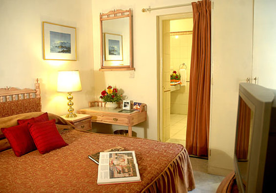 Garden Hotel