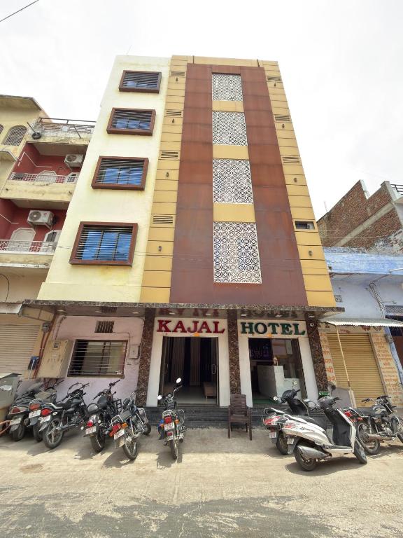 Hotel Kajal – Just 150 Mtr From Shreenathji Temple