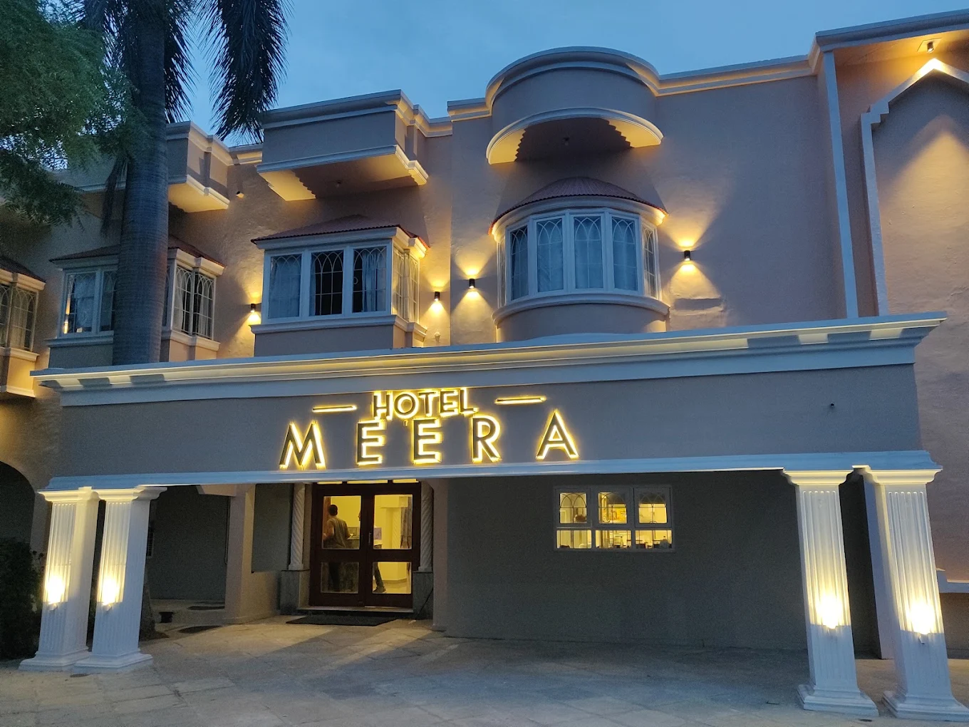 Hotel Meera