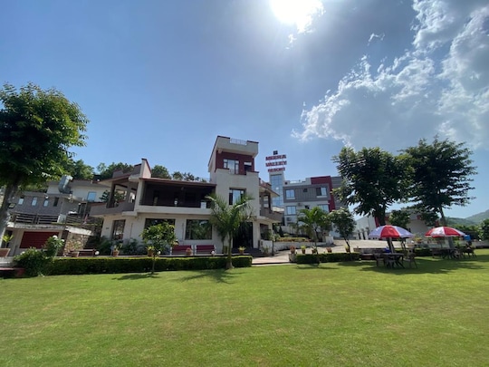 Meera Valley Resort by Nexottel