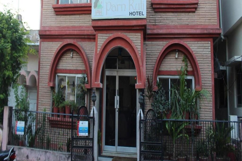 Parn Kuti Hotel