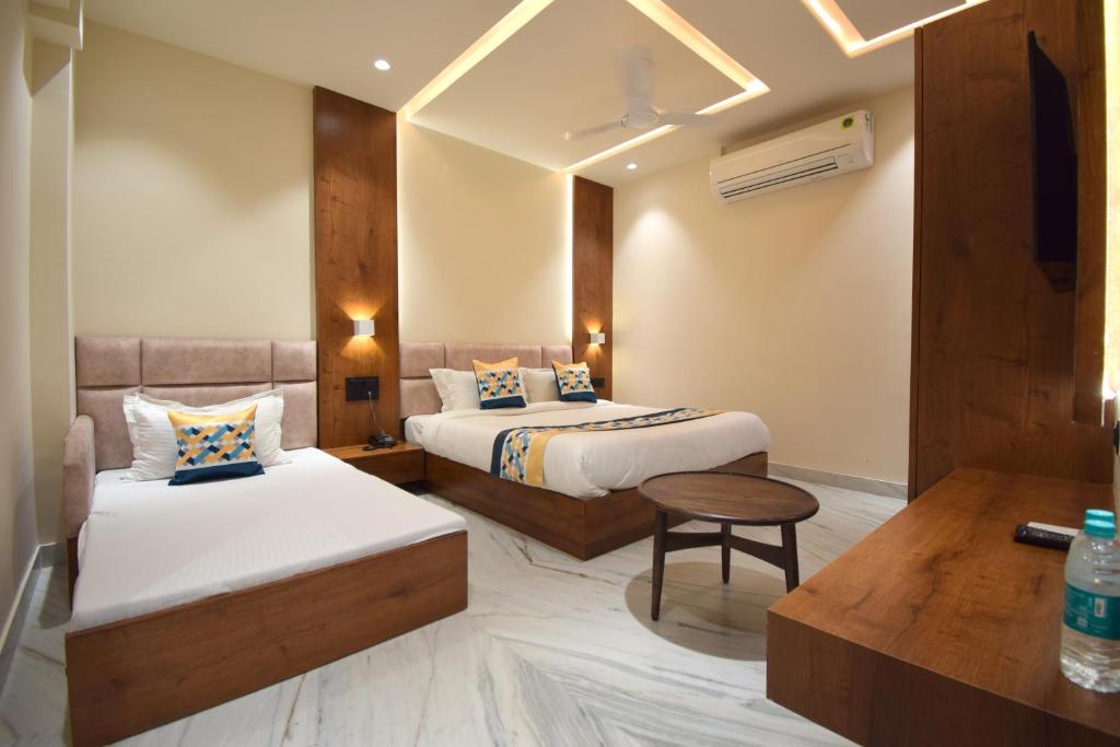 The Sky Imperial Hotel Sugam – 10 Meters from Shrinathji Temple